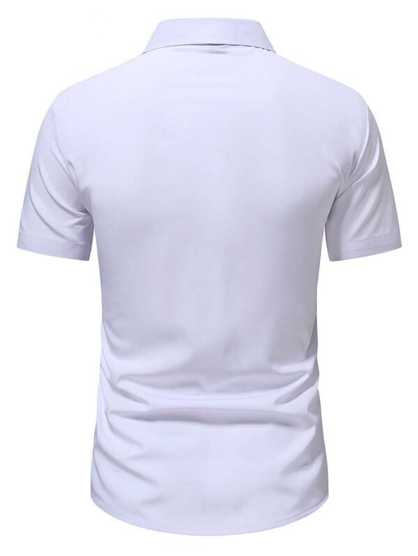 Camisa casual de vestir de manga corta y botones de color liso - Imagen 2
