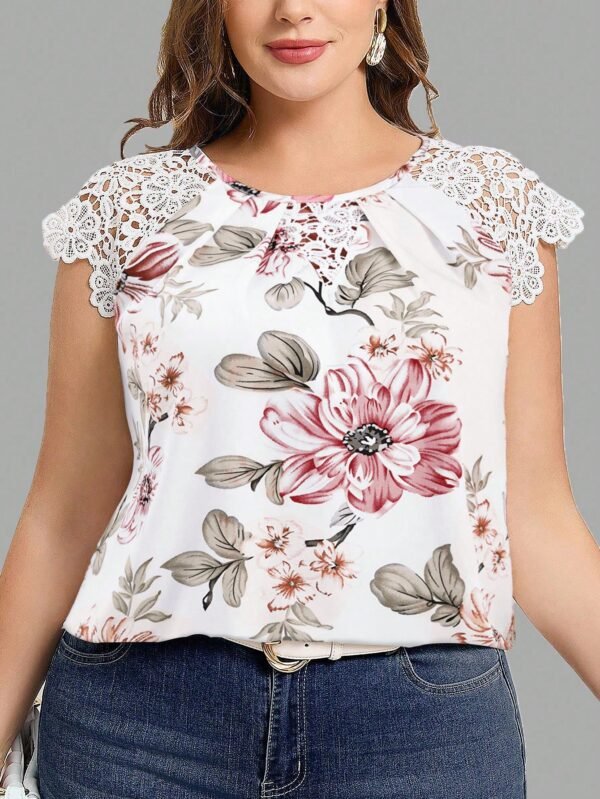 Camisa de mujer con estampado romántico de encaje y parche