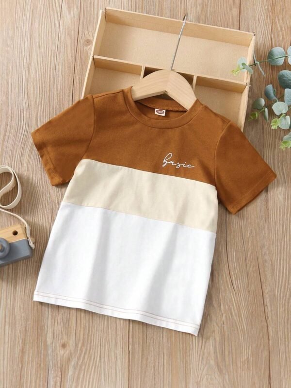Playera Gráfica Para Niño Con Letras Y Costura - Imagen 3