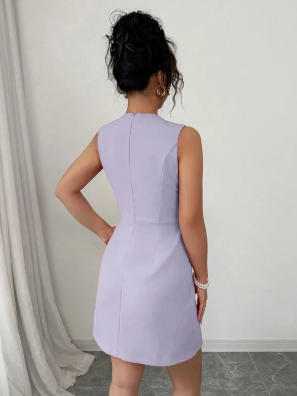 Vestido mini de mujer con elegante sin mangas - Imagen 2