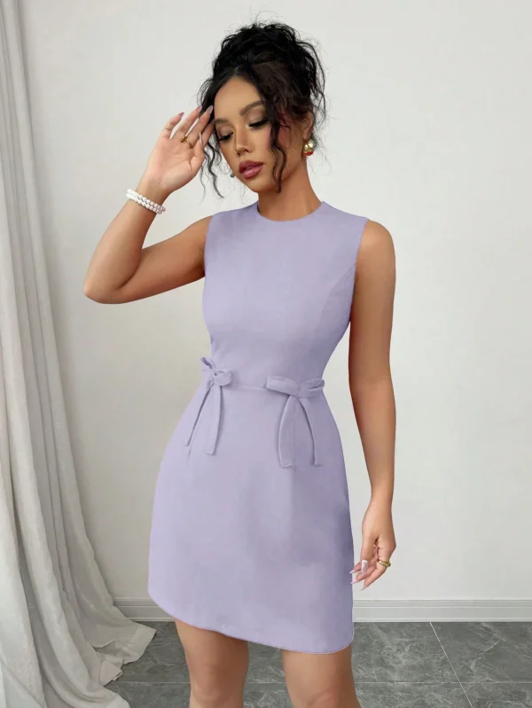 Vestido mini de mujer con elegante sin mangas - Imagen 3
