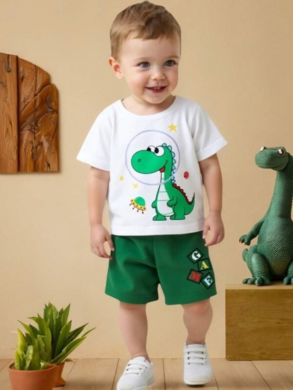 camiseta de manga corta con estampado de dinosaurio y shorts casual