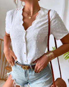Blusa de mujer con Top con acabado de puntitos suizos y dobladillo