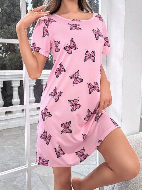 Pijama vestido con estampado de mariposa