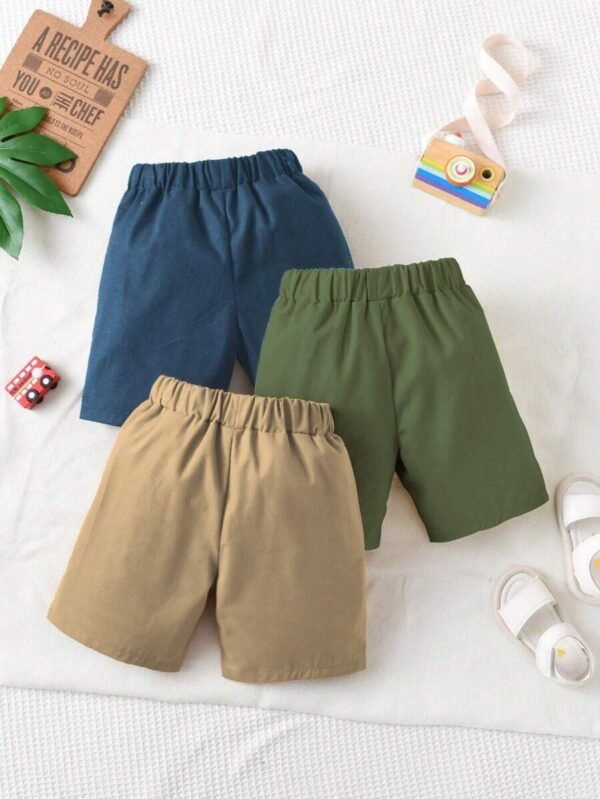 Shorts con diseño de parche de letra de cintura con cordón para niños - Imagen 3