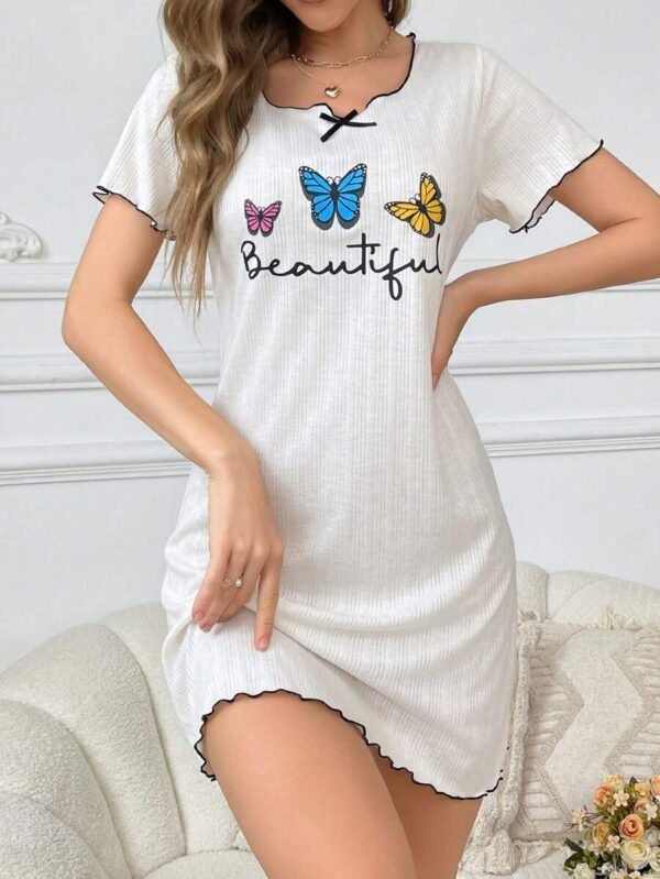 Vestido de pijama de verano con manga corta con estampado de mariposa
