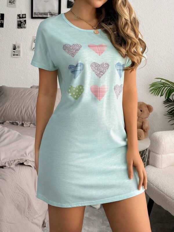 Camisón casual de manga corta con cuello redondo y estampado de corazón - Imagen 3