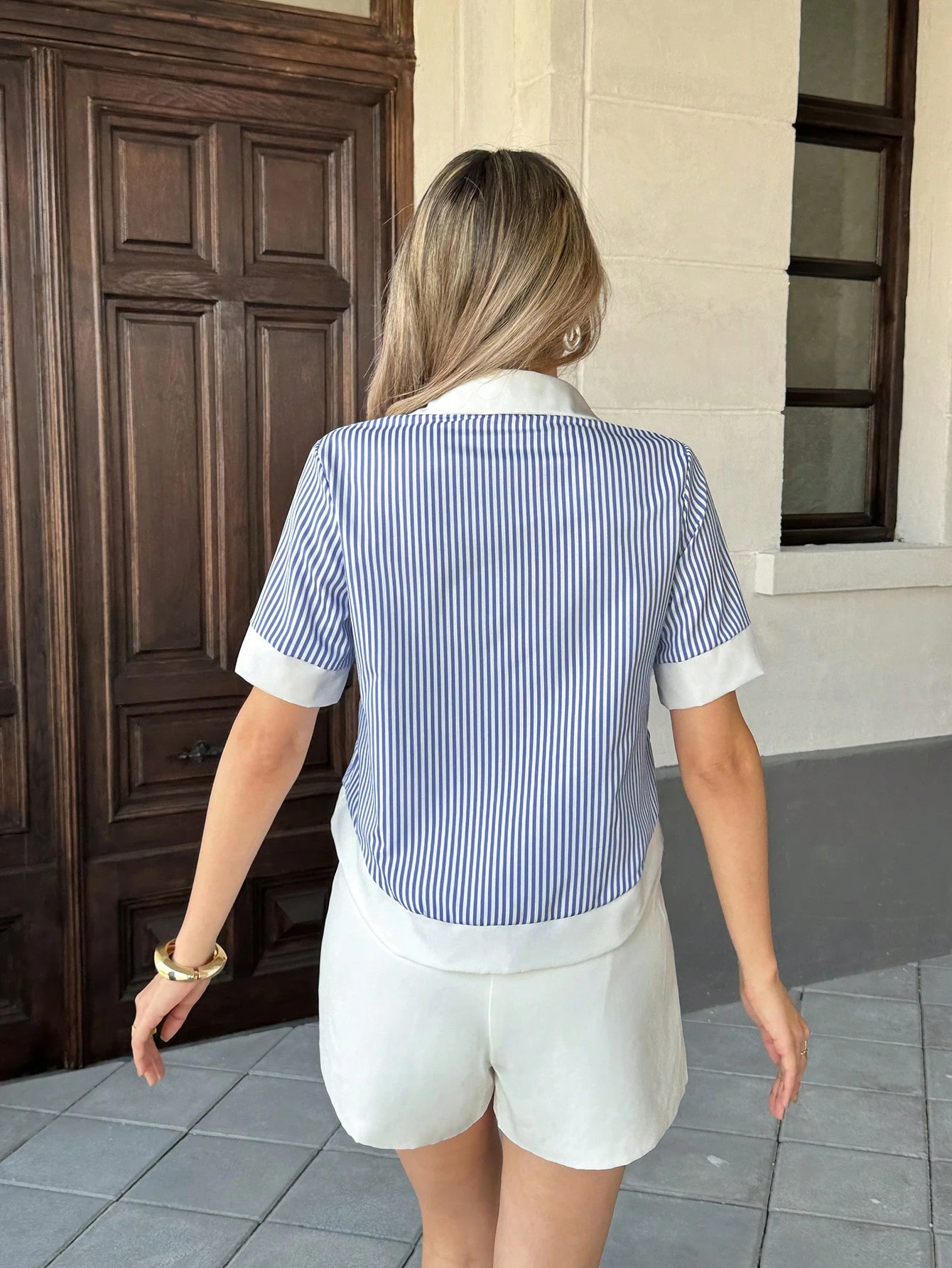 Camisa casual de mujer con cuello de solapa, bolsillo y mangas cortas - Imagen 2