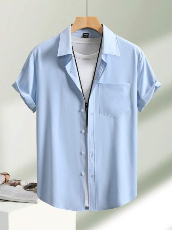 Camisa casual de manga corta de un solo pecho y bolsillo de color liso - Imagen 3