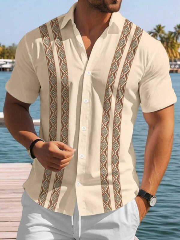 Camisa casual de manga corta con botones y estampado geométrico