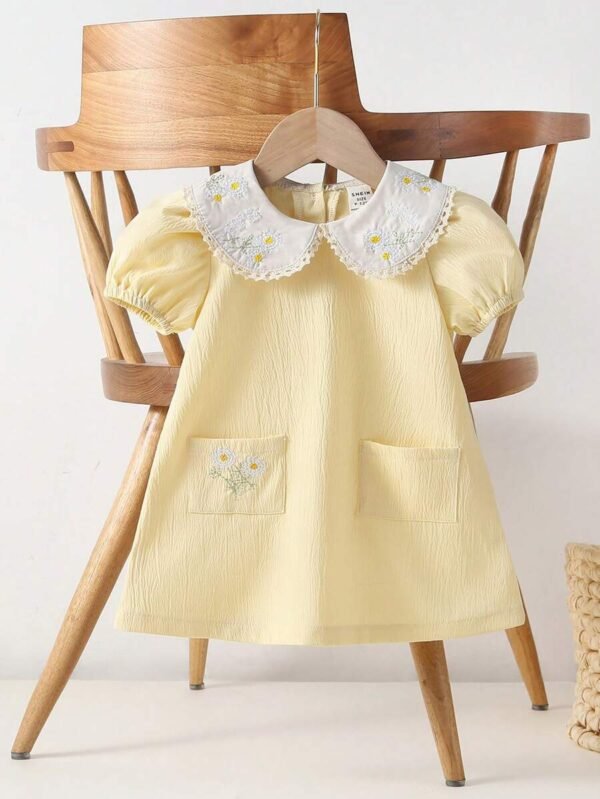 Vestido de manga corta con estilo pastoral, cuello de pata de gallo