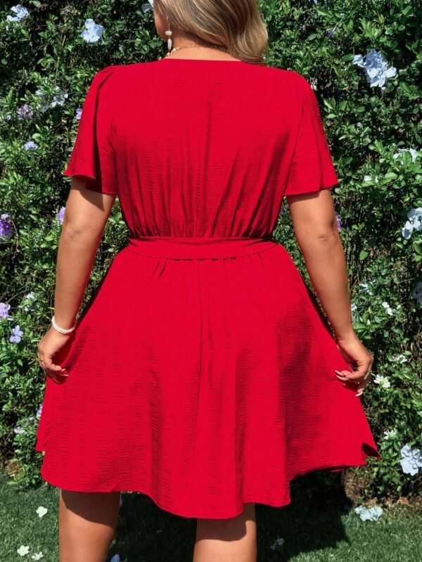 Vestido casual rojo de moda para tallas grandes - Imagen 2