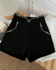 Pantalones cortos sueltos de moda con decoración de strass