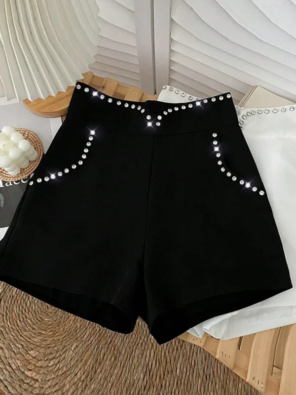 Pantalones cortos sueltos de moda con decoración de strass