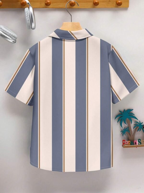 Camisa de manga corta con cuello y estampado gráfico - Imagen 2