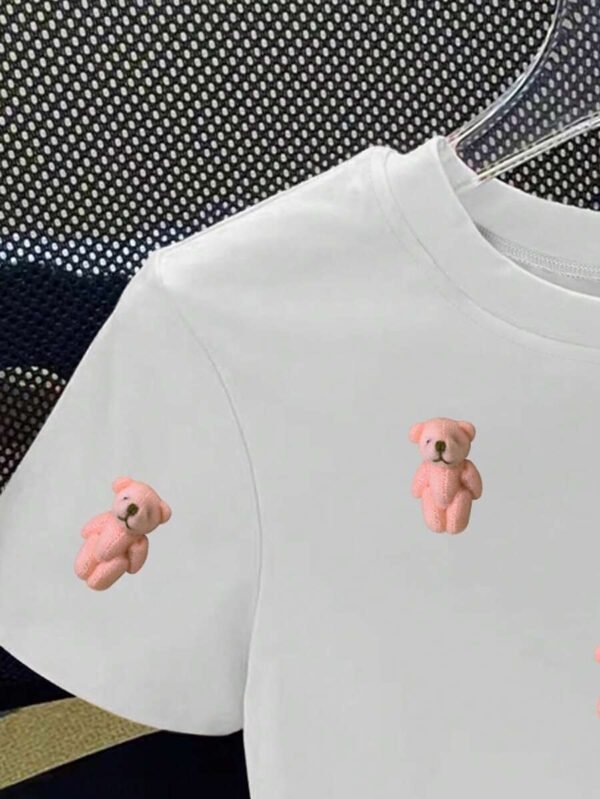 Camiseta ajustada de cuello redondo con estampado de perrito rosa - Imagen 3