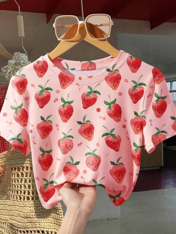 Camiseta de manga corta ajustada con estampado digital de fresa - Imagen 3