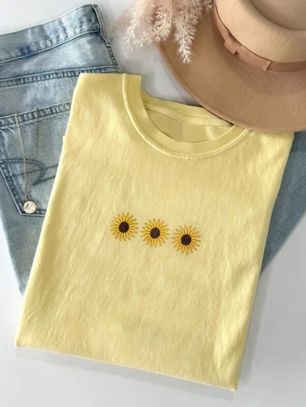 Camisetas de mujer para primavera y verano bordados de diseño de crisantemo - Imagen 3
