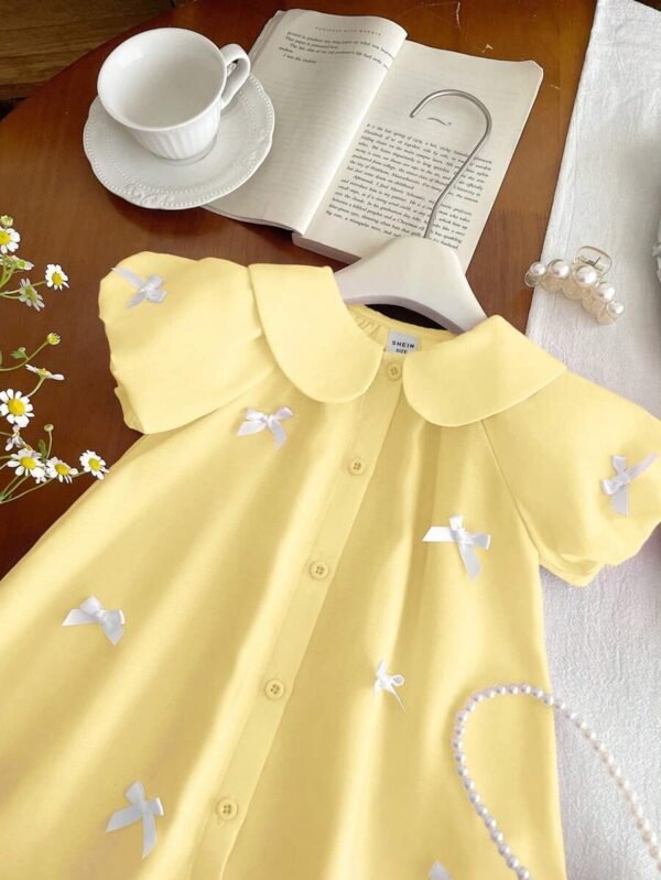 Vestido de manga corta con cuello Peter Pan, moño y estampado lindo amarillo - Imagen 3