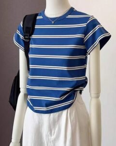 Camiseta de cuello redondo de manga corta, de estilo casual a rayas
