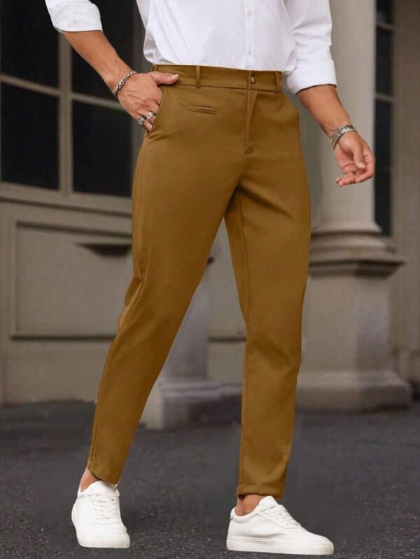 Pantalones casuales de hombres de color liso con bolsillo oblicuo