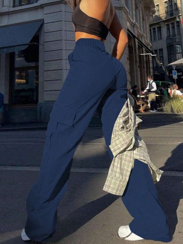 Pantalón tipo cargo de ajuste suelto y pierna recta - Imagen 2