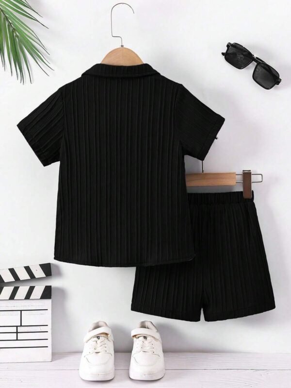 Conjunto de camiseta de manga corta y shorts con botones - Imagen 2