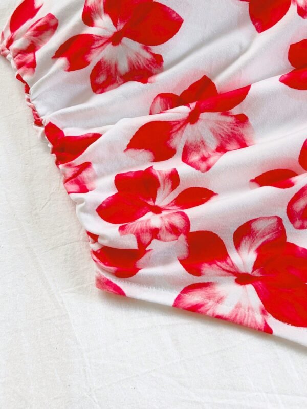 Top sin Hombros Fruncida con Estampado - Imagen 3