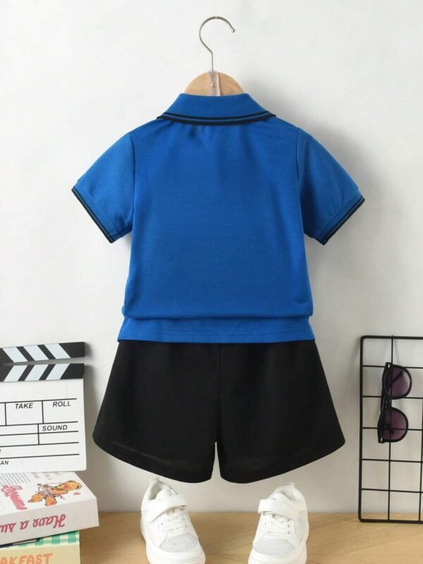 Polo de manga corta para niño con bordado de contraste de colores - Imagen 2