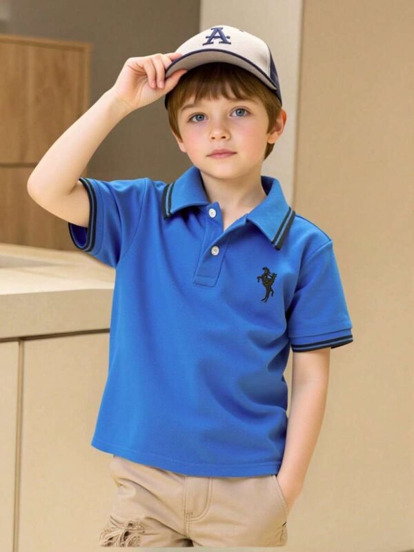 Polo de manga corta para niño con bordado de contraste de colores - Imagen 3