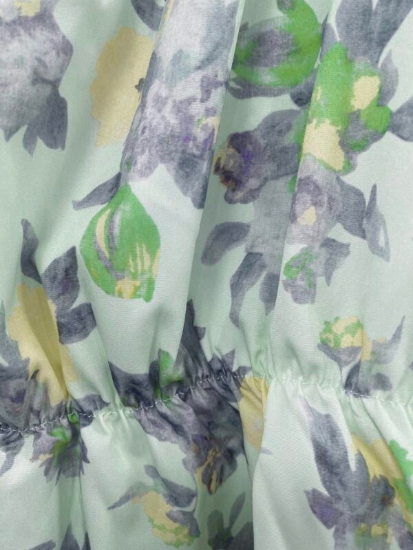 Blusa sin mangas de mujer con estampado floral y volante - Imagen 3