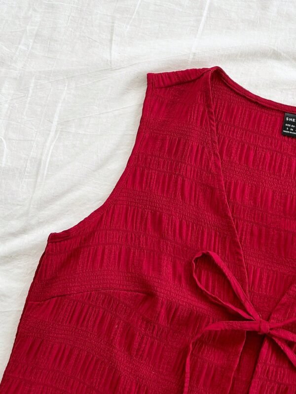 Top elegante estilo bohemio tropical con textura y lazo adjunto - Imagen 3