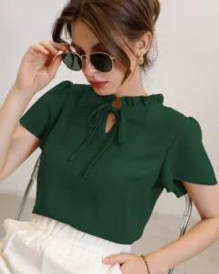 Blusa con cuello de corbata y mangas globo