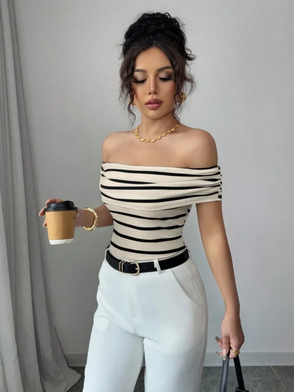 Top de hombros descubiertos a rayas estilo francés vintage