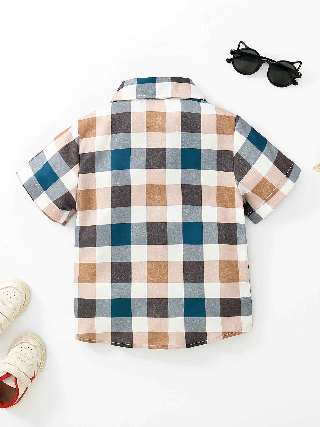 Camisa con botones de manga corta a cuadros para niño joven - Imagen 2