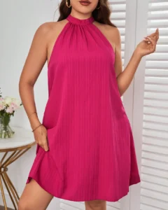 Vestido unicolor de cuello halter