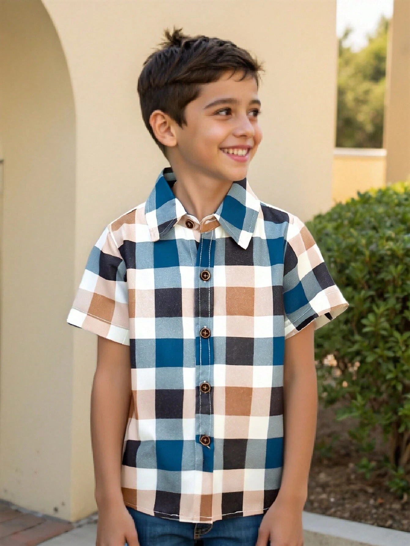 Camisa con botones de manga corta a cuadros para niño joven - Imagen 3