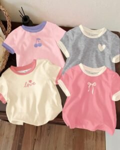 camiseta de manga corta de cuello redondo con estampado