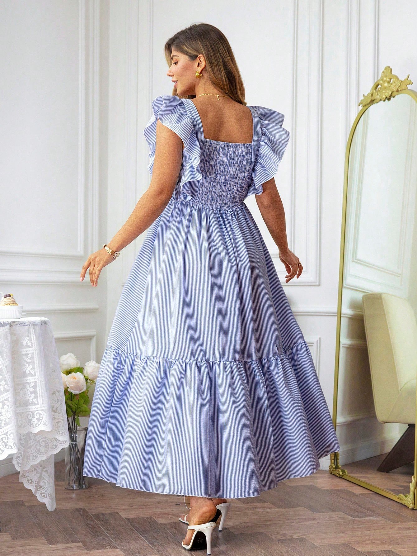 Vestido con escote cuadrado, mangas de campana y volantes, a rayas - Imagen 2