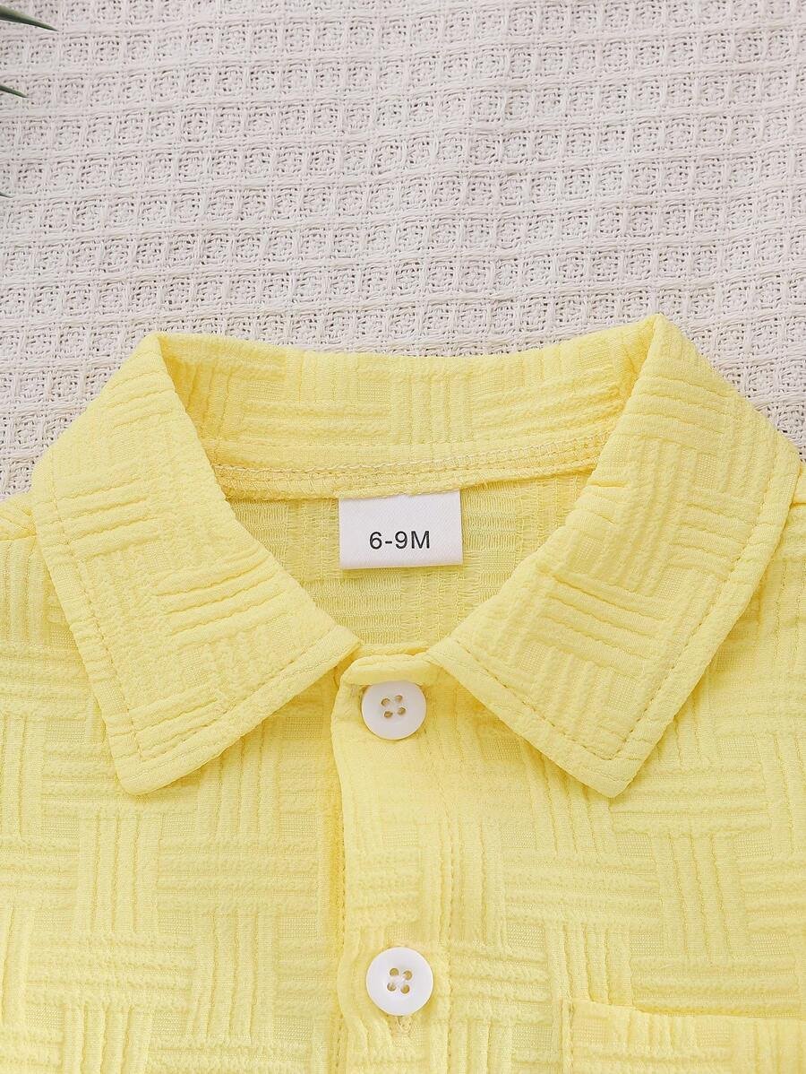 Conjunto de camisa con bordado de oso y shorts con textura para niños - Imagen 3