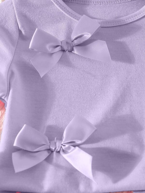 Conjunto de camiseta rosa con decoración de lazo Y pantalones cortos - Imagen 3