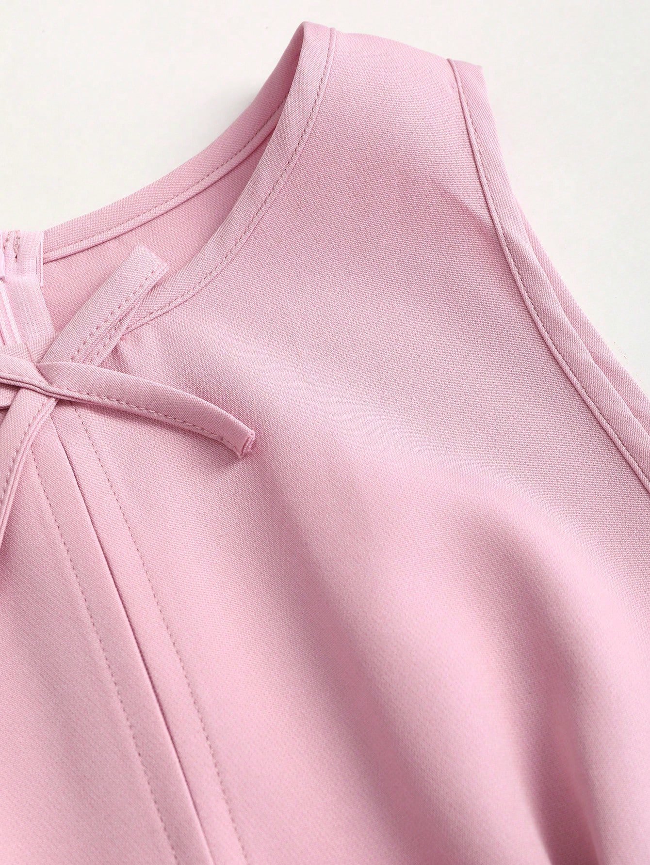 Vestido mini con decoración de lazo hueco, corte evasé - Imagen 3