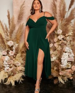 Vestido de dama de honor con hombros descubiertos y dobladillo envolvente