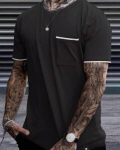 Camiseta ribete en contraste con parche de bolsillo