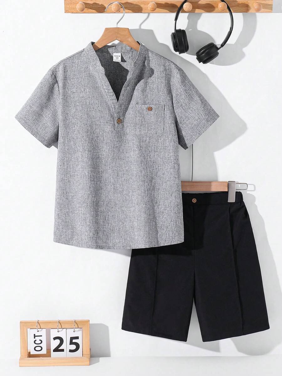 Conjunto de camiseta de manga corta con cuello en V y pantalones cortos