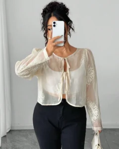 chaqueta exterior corta elegante vintage de encaje beige con cordones
