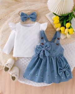 Camiseta de manga larga con manga acampanada y vestido sin mangas con estampado floral