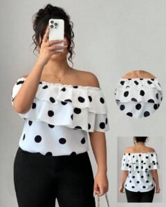 Blusa de hombros descubiertos con volantes en capas