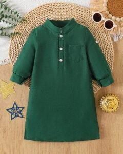 Traje tradicional casual de manga larga con cuello alto, botones y bolsillo