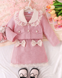 chaqueta de manga larga con cuello Peter Pan y volante de encaje, y falda con moño